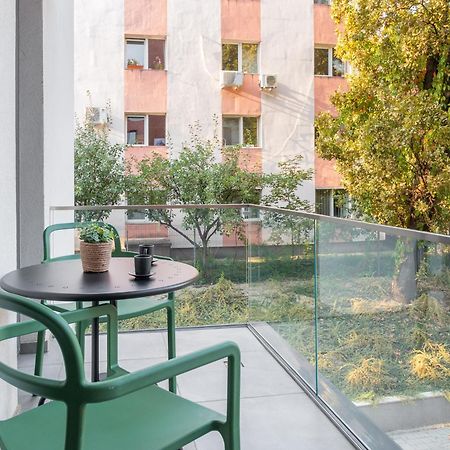 Crisana Flats Apartment Oradea Bagian luar foto