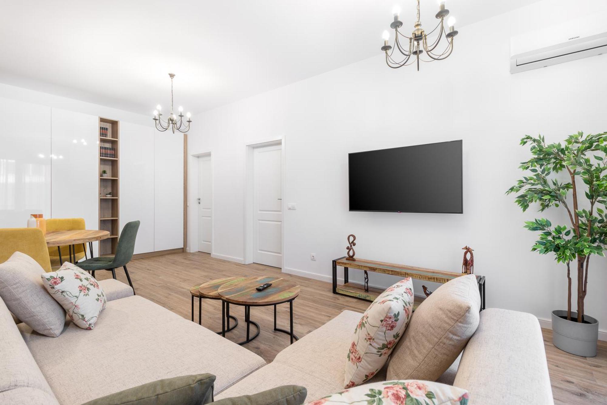 Crisana Flats Apartment Oradea Bagian luar foto